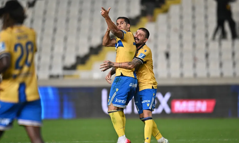 Μία απουσία και οικονομικής φύσεως