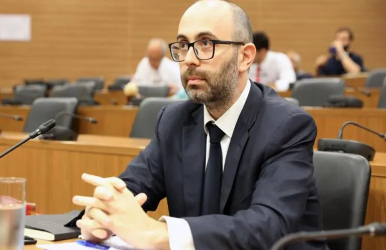 «Η απόφαση της Αρχής Κατά της Διαφθοράς και το αδιέξοδο της ηθικής λογοδοσίας» του Άδωνη Πηγασίου