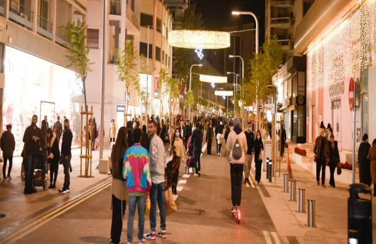 Η Λεωφόρος Μακαρίου σε christmas mood, γίνεται… χριστουγεννιάτικος πεζόδρομος - Δείτε τις ημερομηνίες