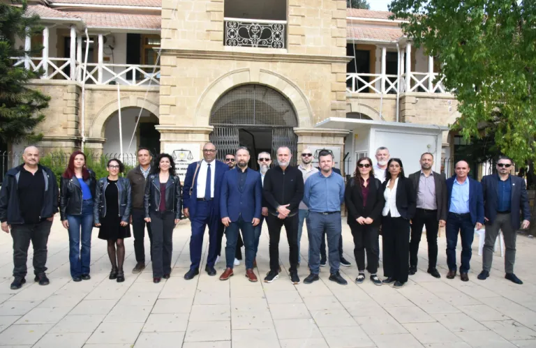 Σε παραίτηση κάλεσαν την «κυβέρνηση» οι εκπαιδευτικοί στα κατεχόμενα