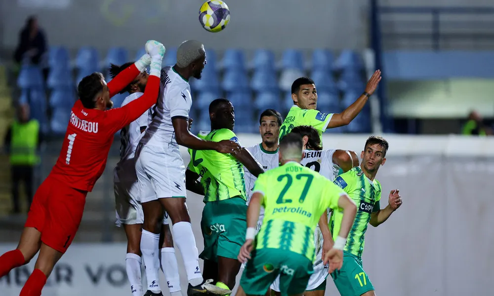 Το VAR έφραξε τον δρόμο στην ΑΕΚ και γκέλα στο «Στέλιος Κυριακίδης»