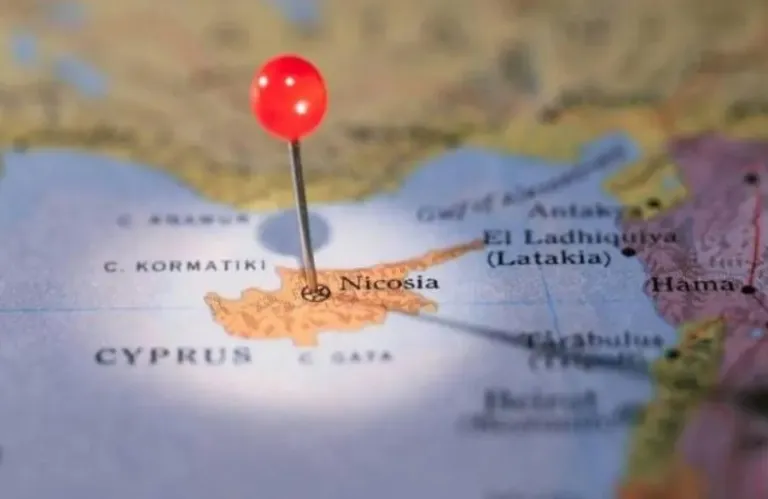 Εμείς συνδέσαμε δρόμο από την Κερύνεια, εσύ από τη Λάρνακα