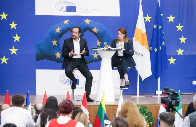 Μεταναστευτικό, ενέργεια και στεγαστικό: Τι απάντησαν Χριστοδουλίδης και Μέτσολα στους μαθητές