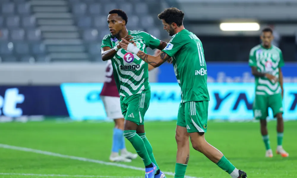 Οι 5 από τους 15 του στερούν την κορυφή