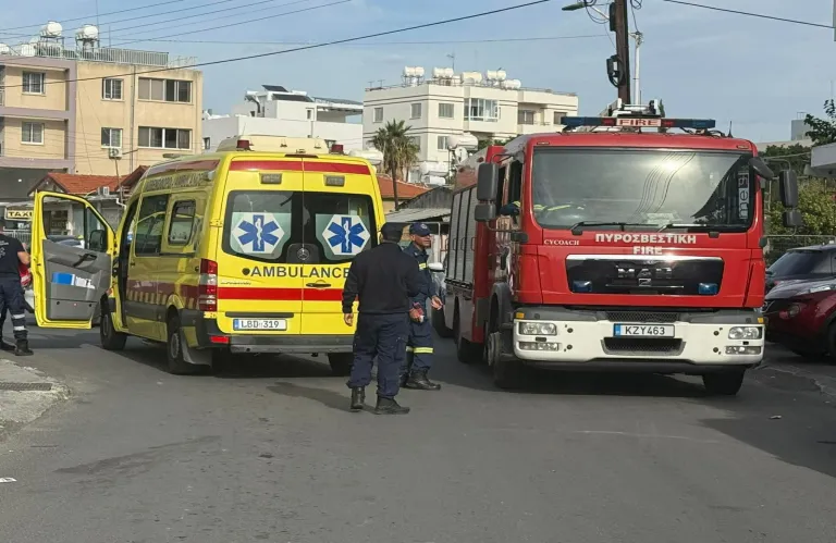 Λεμεσός: Δεν εκτελέστηκε τελικά η έξωση, πίσω στο δικαστήριο η υπόθεση - Στο νοσοκομείο η γυναίκα που κλείστηκε στην οικία