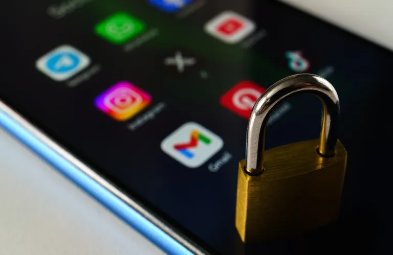 Η Meta αρχίζει να μπλοκάρει ανήλικους στην Αυστραλία από Instagram και Facebook