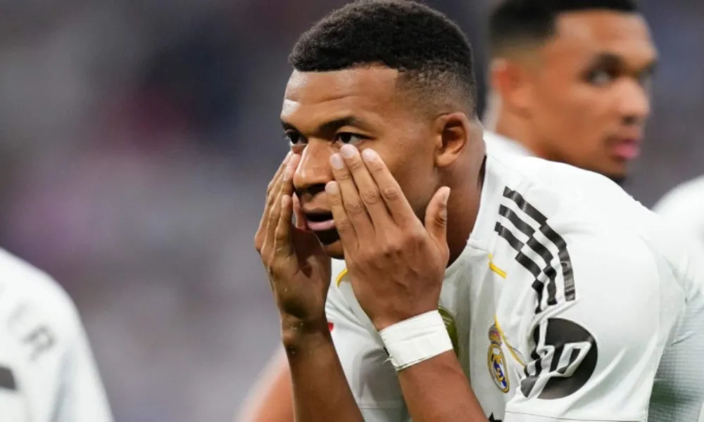 Εμπαπέ στο κατόπι του Ρονάλντο: Αγγίζει το θρυλικό ρεκόρ γκολ σε ένα ημερολογιακό έτος