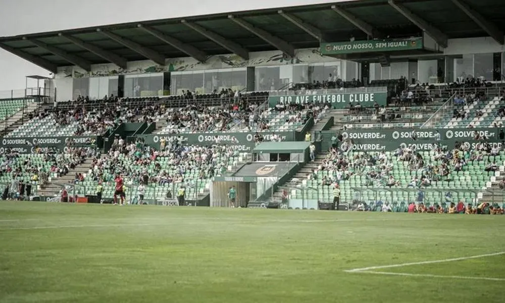 A Bola: «Έρχονται απολύσεις στη Ρίο Άβε με απόφαση Μαρινάκη»