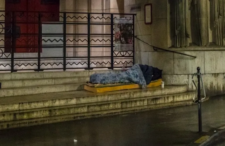 Λύσεις για 200-250 άτομα με πρόβλημα στέγης το χρόνο καλείται να βρει το Υφ. Πρόνοιας