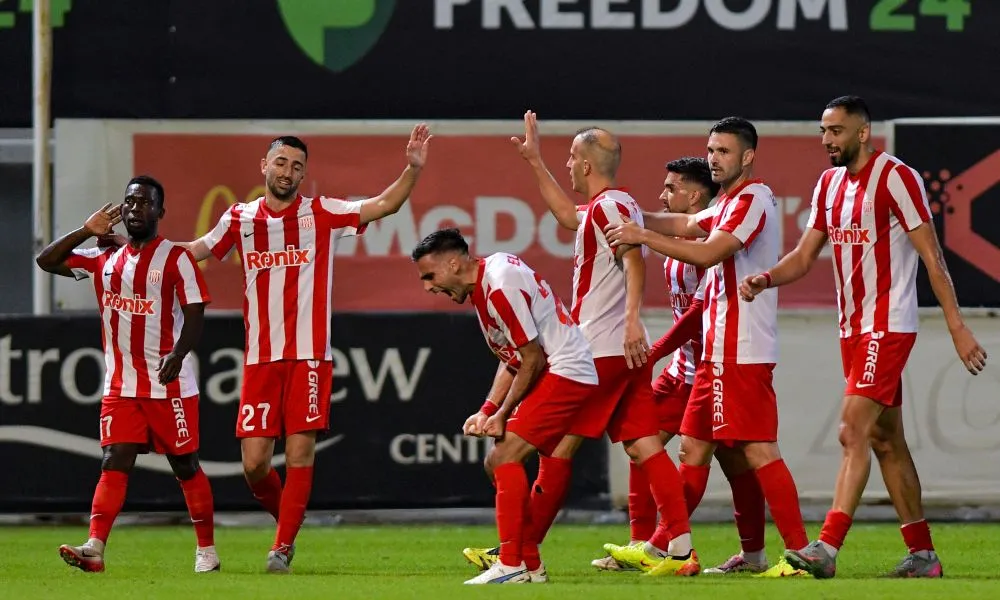 Β' Κατηγορία: Έπιασε εννιάρι και δεν τους... βλέπει η Νέα Σαλαμίνα!