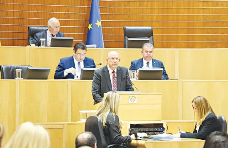 Μεταξύ ανάπτυξης και πειθαρχίας η κυπριακή οικονομία