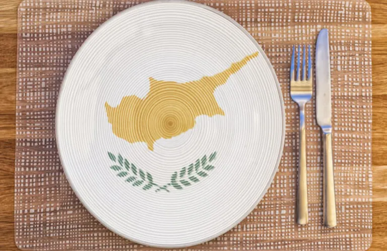 Απόστημα είσαι και φαίνεσαι ρε