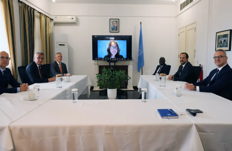 Κυπριακό: Συναντώνται οι διαπραγματευτές πριν από την Τριμερή