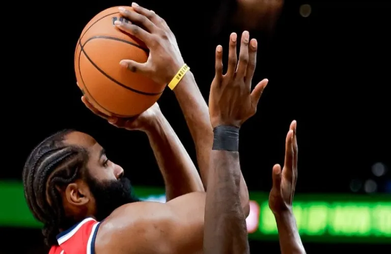 Ο Χάρντεν δέκατος σκόρερ όλων των εποχών στο NBA