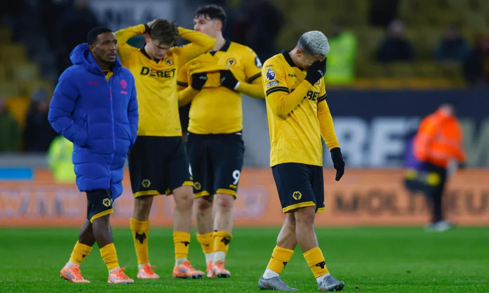 Η μαύρη πορεία της ιστορικής Γουλβς