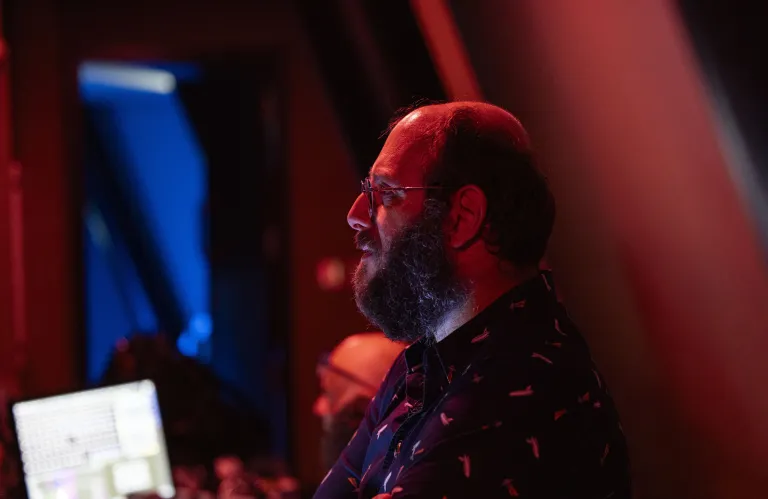 «Ο Άνθρωπος Ελέφαντας» σε σκηνοθεσία Ανδρέα Κυριάκου: «Η ανθρώπινη αξία δεν χρειάζεται άδεια για να υπάρξει»