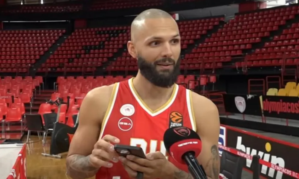 Εβάν Φουρνιέ: «Μου έλειπε η φλόγα και ένιωσα ξανά ζωντανός στον Ολυμπιακό»