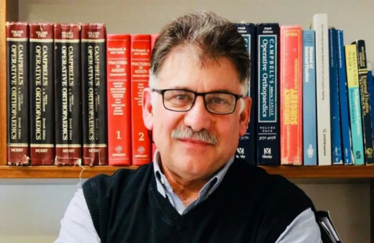 Βιονικό χέρι σε 45χρονο - Ο Δρ Στέλιος Χατζηχριστοφή για την πρωτοποριακή επέμβαση στην Κύπρο