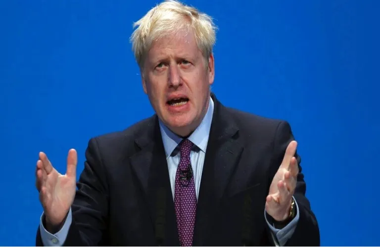 Ο Μπόρις Τζόνσον ντύθηκε ξωτικό και χόρεψε για τα γενέθλια της κόρης του (βίντεο)