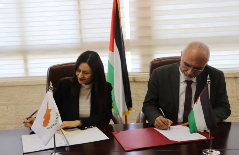 Ενίσχυση συνεργασίας Κύπρου-Παλαιστίνης: Υπογράφηκε Σχέδιο Δράσης για γεωργία και νερό