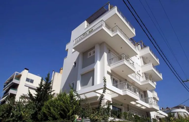 Συμμετοχή επενδυτικών ταμείων στο έργο προσιτής κατοικίας εισηγούνται οι εκτιμητές