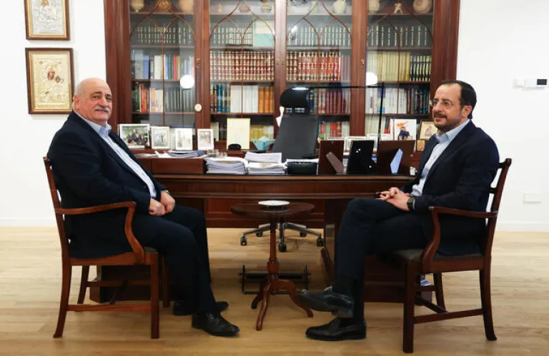 Ο ΠτΔ έδεσε το ΔΗΚΟ στο άρμα της κυβέρνησης, ατόνησε το φλερτ με τον ΔΗΣΥ - Επιμένει ο Νικόλας, «όχι τώρα» λέει ο Καρογιάν