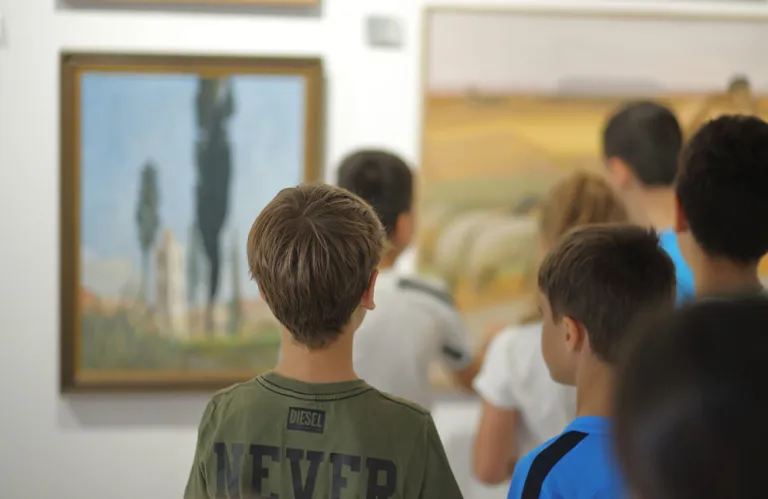 Ανοικτή πρόσκληση για εκπαιδευτικά προγράμματα στην Κρατική Πινακοθήκη Majestic