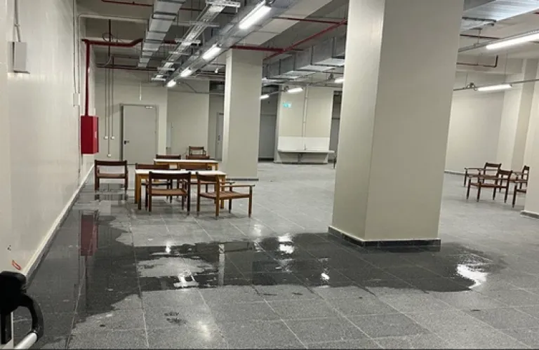 Κατεχόμενα: Πλημμύρισε το νέο «κοινοβούλιο» που καυχιόταν ο Τατάρ - Διαρροές νερού... από τις πρώτες βροχές (φώτος)