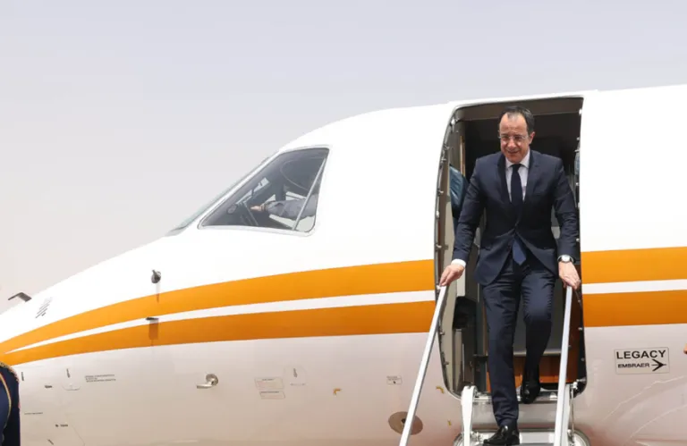 ΠΑΡΑΠΟΛΙΤΙΚΟ: Γιαβάς-γιαβάς κύριε Πρόεδρε