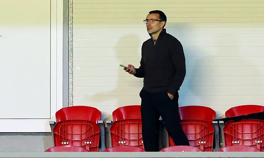 Τιμωρήθηκε ξανά ο Καρσέδο γιατί έδινε οδηγίες από την κερκίδα!