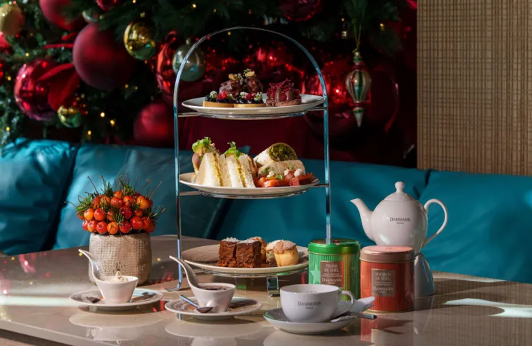 Ζήστε τη δική σας χριστουγεννιάτικη ιστορία στο Colors Café του Four Seasons