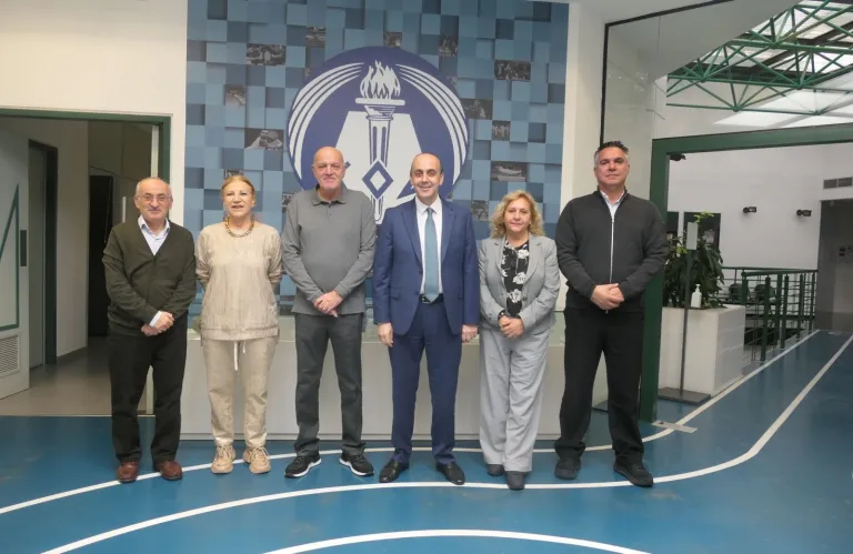 Δ. Πάφου και ΚOA συνεργάζονται για  την αναβάθμιση των έργων αθλητικής υποδομής της Πάφου