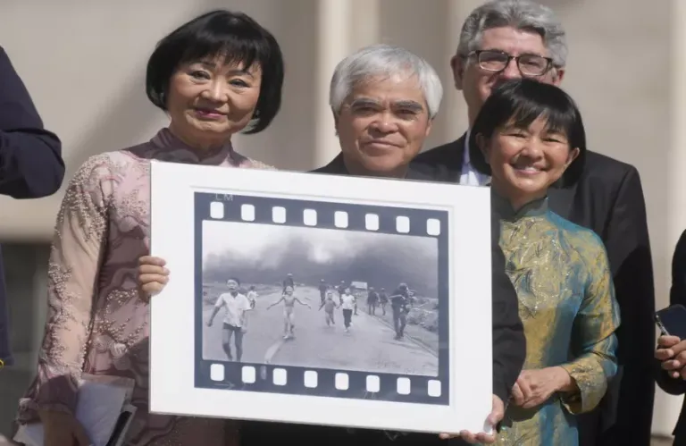 «Το κορίτσι της Ναπάλμ»: Αυτά είδα όταν τραβήχτηκε η φωτογραφία