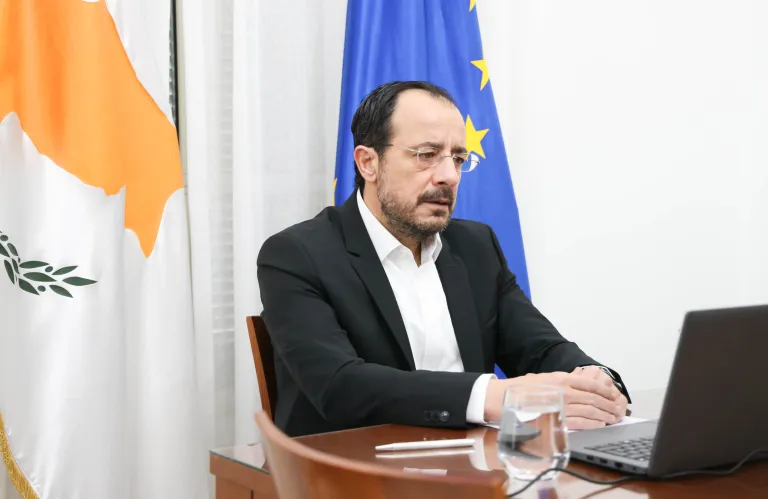 Κοιμάται, άραγε, ο Πρόεδρος;