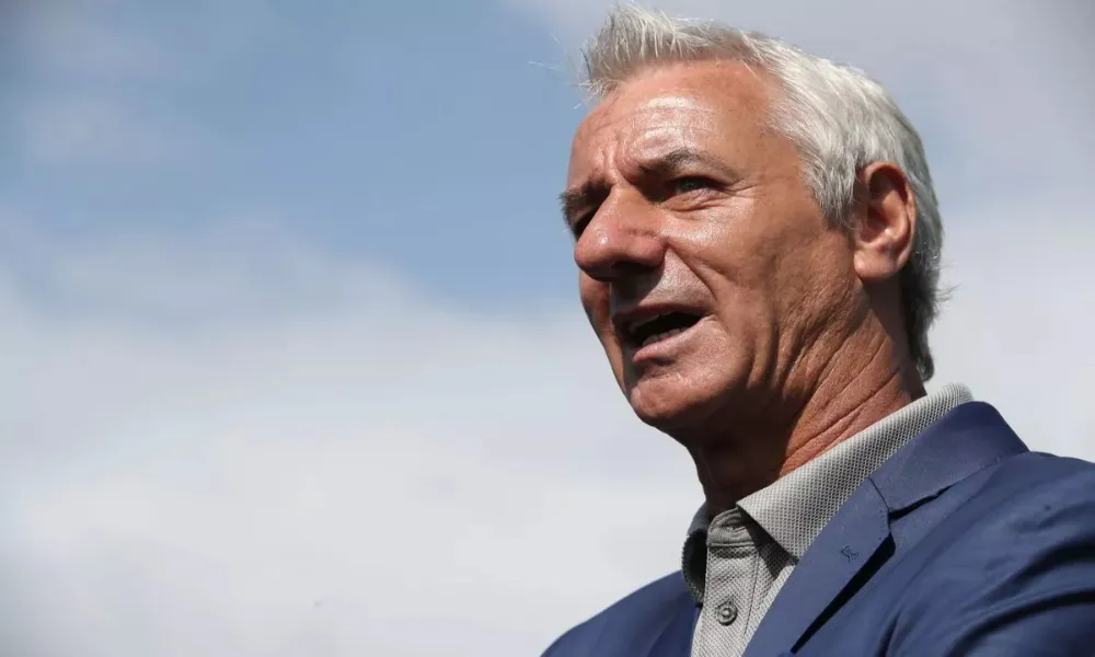 Νοσηλεύτηκε στην εντατική με πρόβλημα στο αναπνευστικό ο Ίαν Ρας!