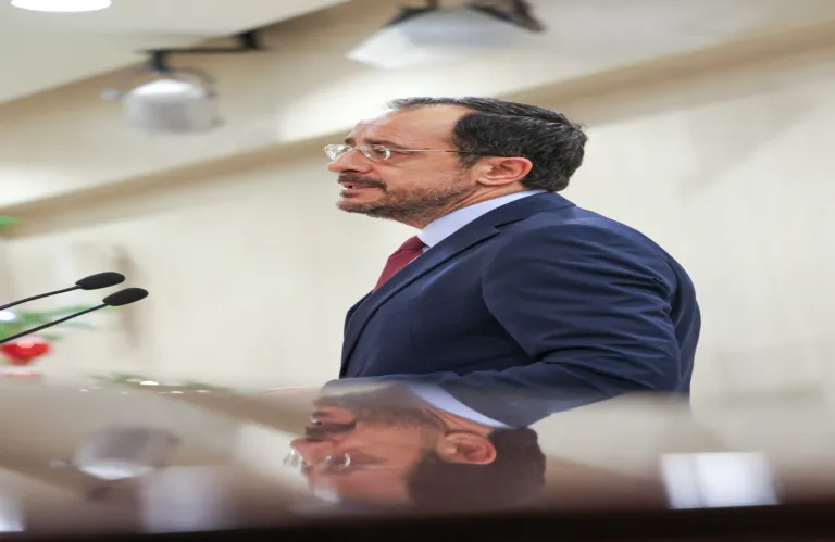 Η ευθύνη δεν πέρασε από ανασχηματισμό