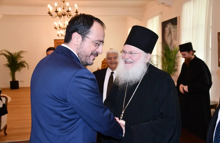 Ο ανασχηματισμός και το κόμμα του Προέδρου