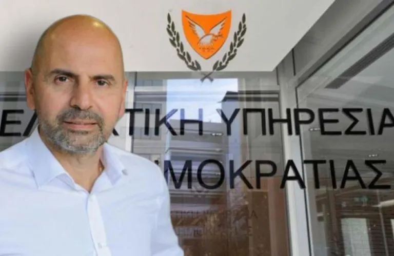 Ο Γενικός Ελεγκτής θα ντυθεί αστυνομικός της προεδρικής φρουράς