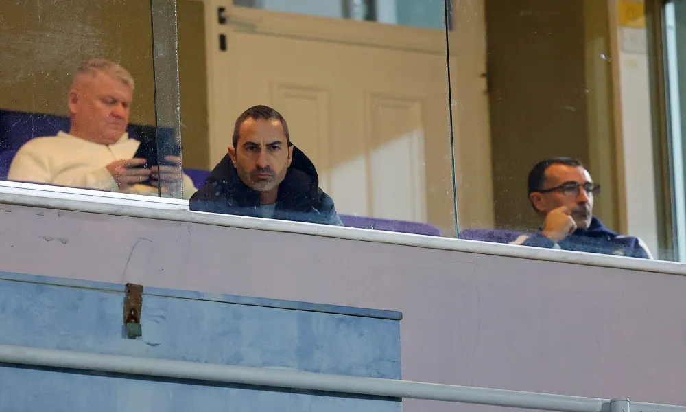 Ντουμπόφ, Γεωργίου και Καρσέδο στα επίσημα