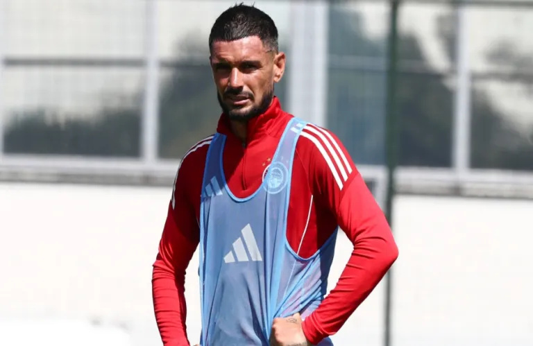 «Κλείνει στη Ναντ ο Καμπελά»