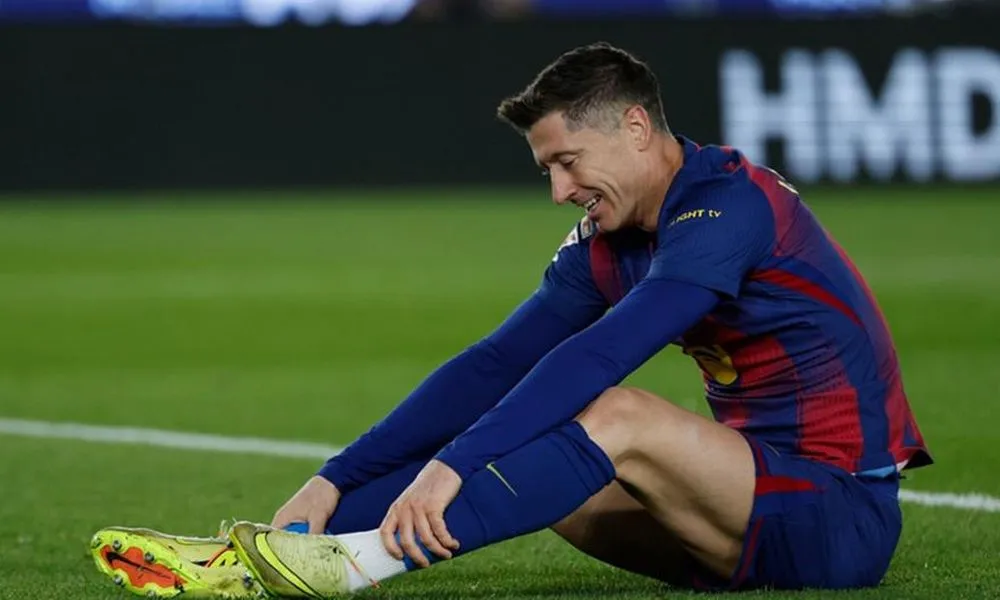 Μπαρτσελόνα: Έχει στο... περίμενε τον Λεβαντόφσκι που θέλει να ανανεώσει