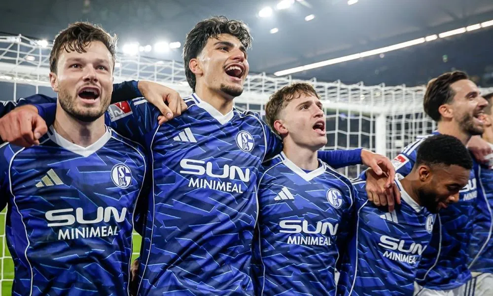 Βλέπει επιτέλους η Σάλκε το φως στο τέλος του τούνελ;