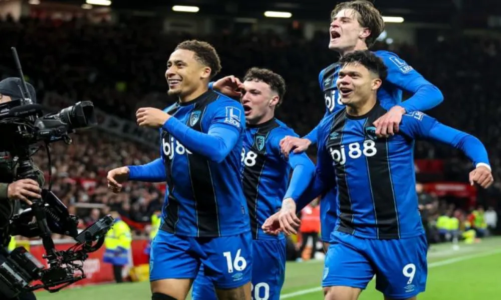 Ιστορικό ρεκόρ για την Μπόρνμουθ μέσα στο Ολντ Τράφορντ