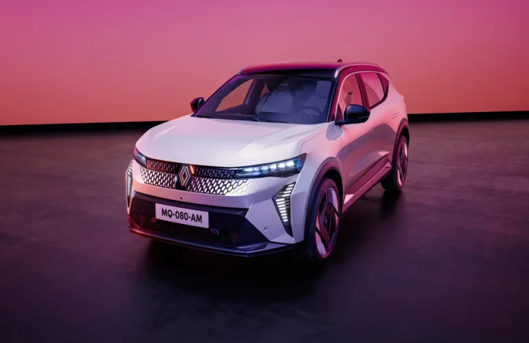 Το Renault Scenic E-Tech Electric προσφέρει νέες τεχνολογίες για ακόμα μεγαλύτερη άνεση