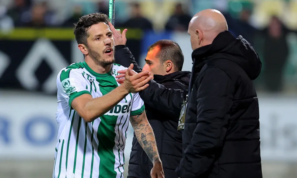 Πρώτος... σερβιτόρος ο Γιόβετιτς!