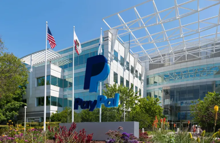 PayPal: Ετοιμάζει την «PayPal Bank» για χρηματοδότηση μικρών επιχειρήσεων