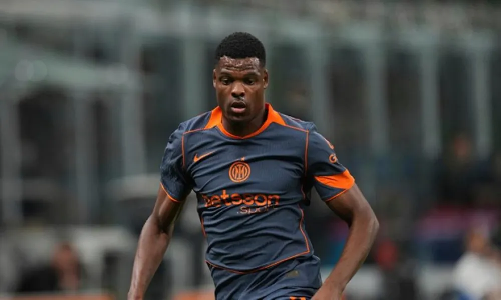 Έκανε επέμβαση ο Ντούμφρις, ψάχνεται για δεξί φουλ μπακ η Ίντερ