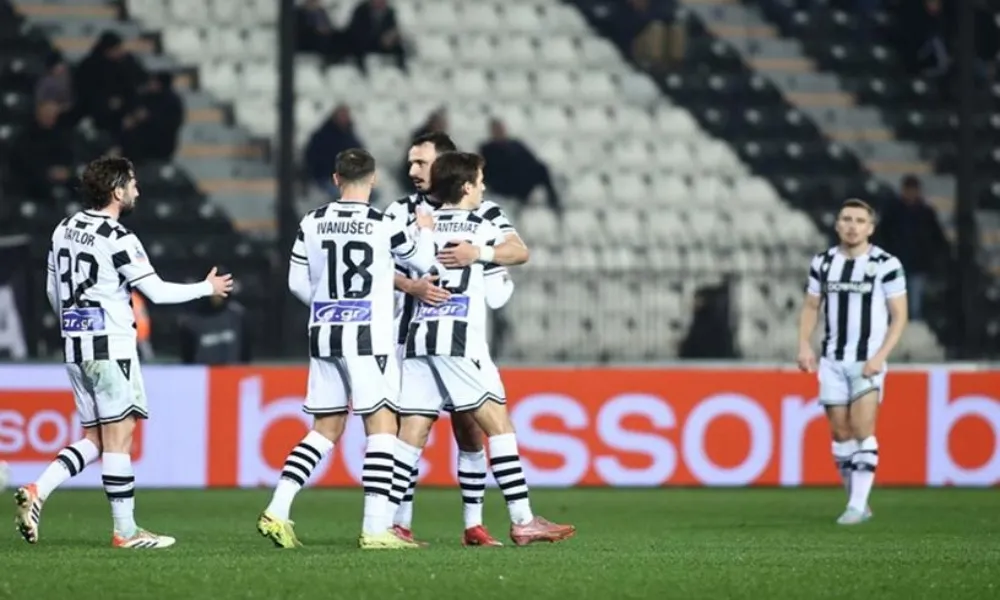 Συναντά Ολυμπιακό στους «8» ο ΠΑΟΚ