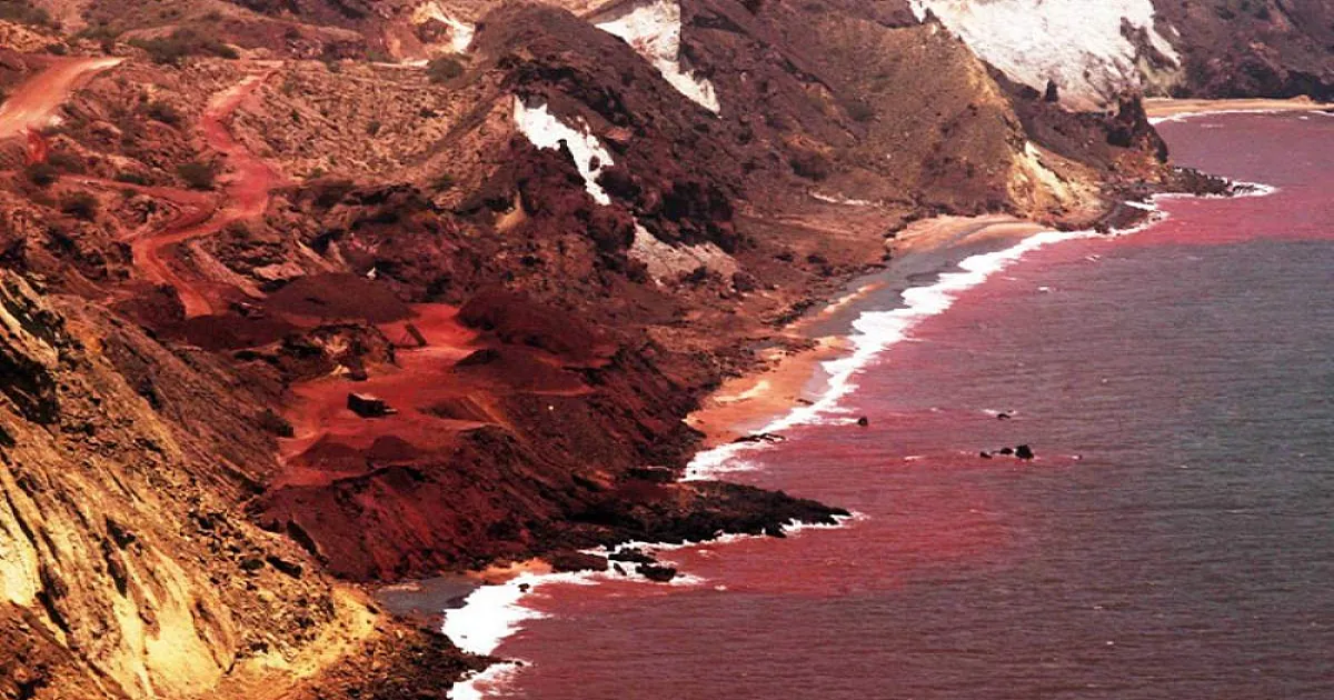 Heavy Rains Turn Waters Off Iran’s Hormuz Island Bright Red