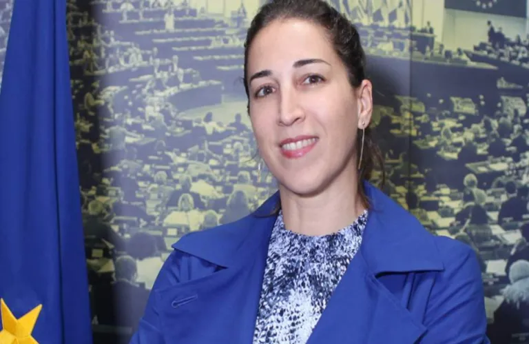 Η Θέα επικεφαλής στο Γραφείο ΕΚ στην Κύπρο